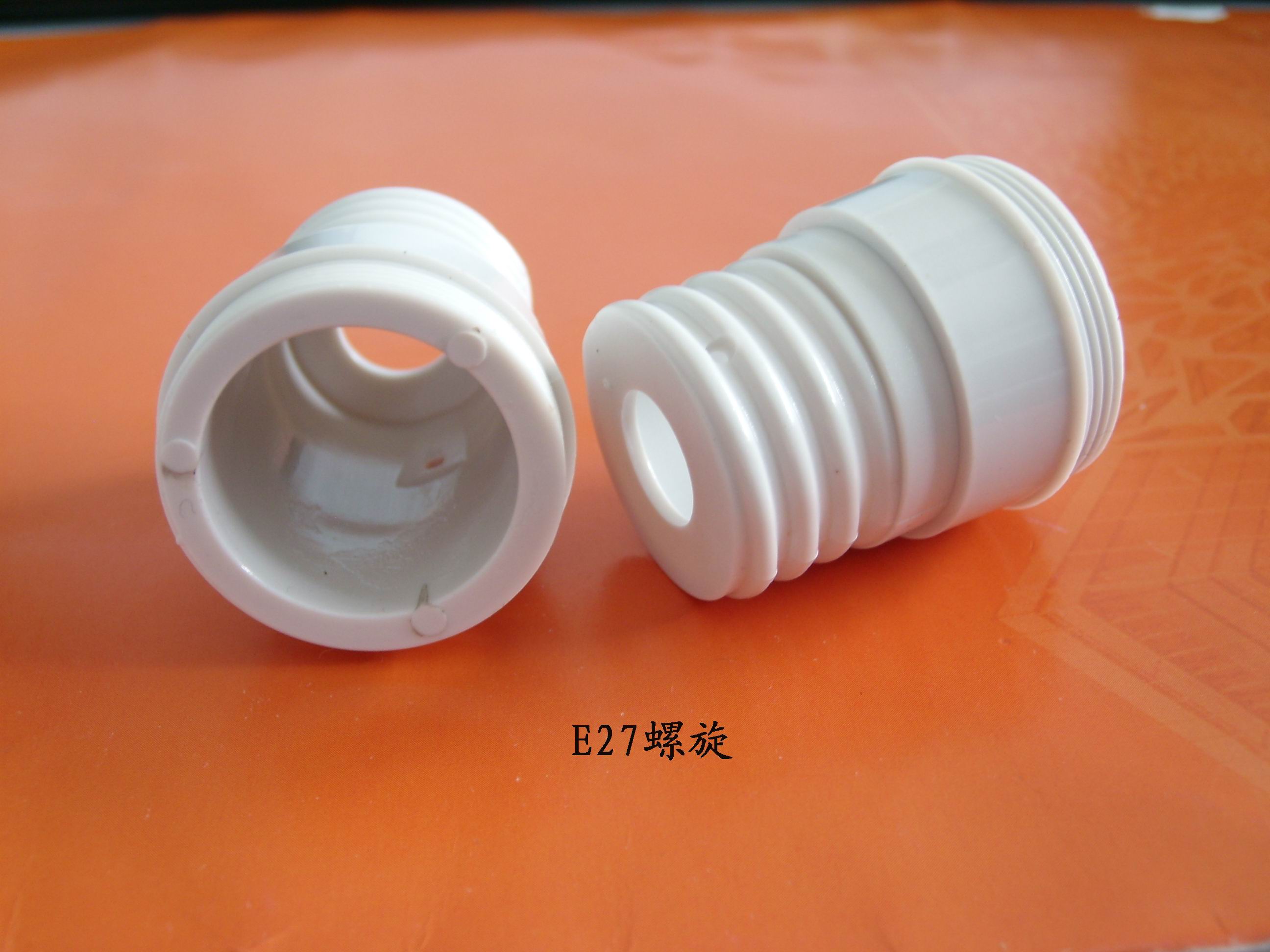 旭錦供應(yīng)塑膠支架，燈頭