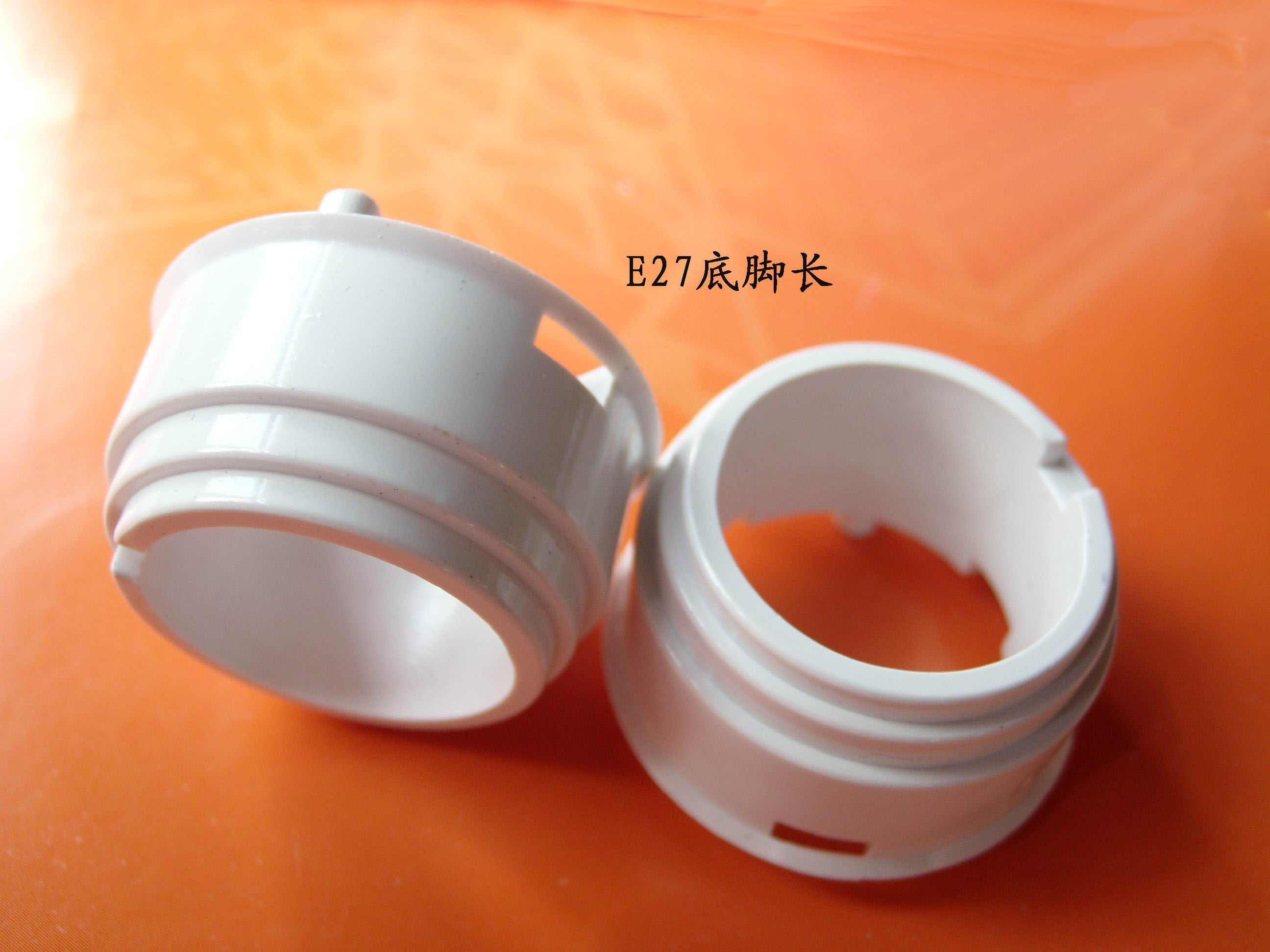 旭錦供應(yīng)塑膠支架，燈頭