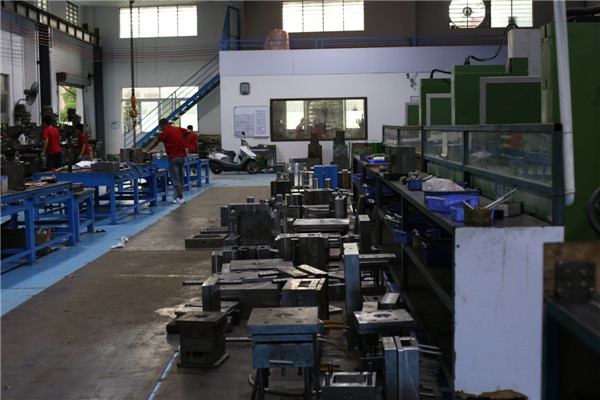 旭錦模具有限公司，模具部