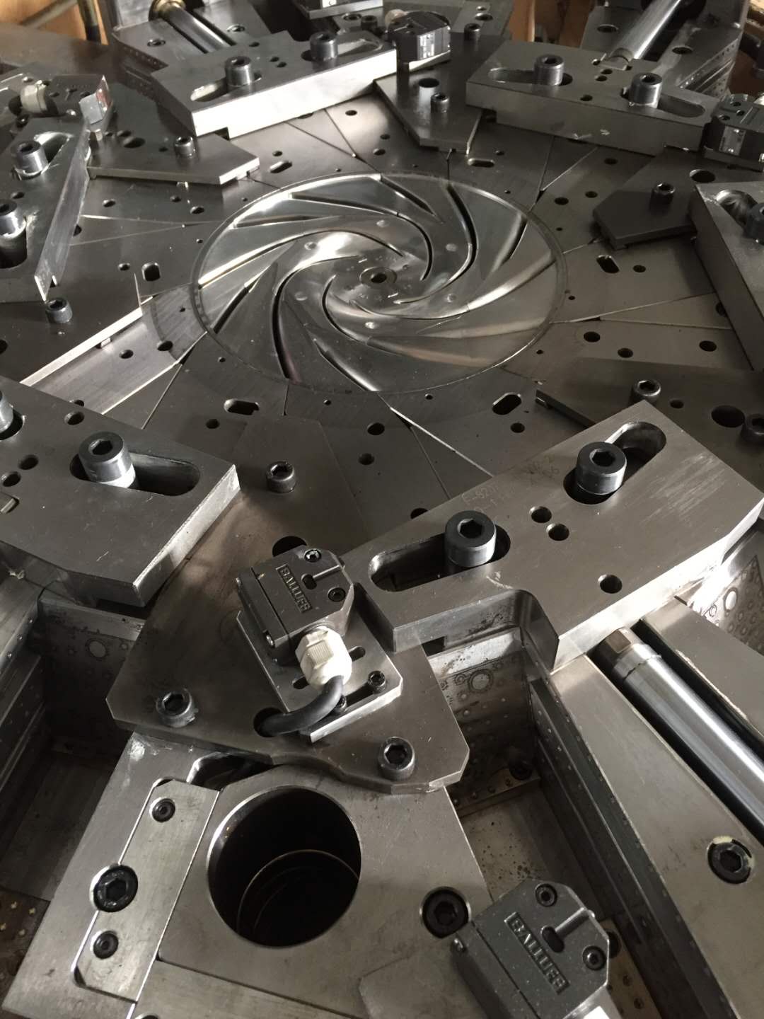 中山塑膠模具，注塑模具旭錦模具廠家制造